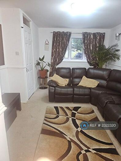3 Bedroom End Of Terrace House To Rent In Croome Close, Redditch, B98