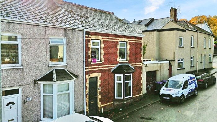 3 Bedroom Terraced House For Sale In High Street, Griffithstown, Pontypool, NP4