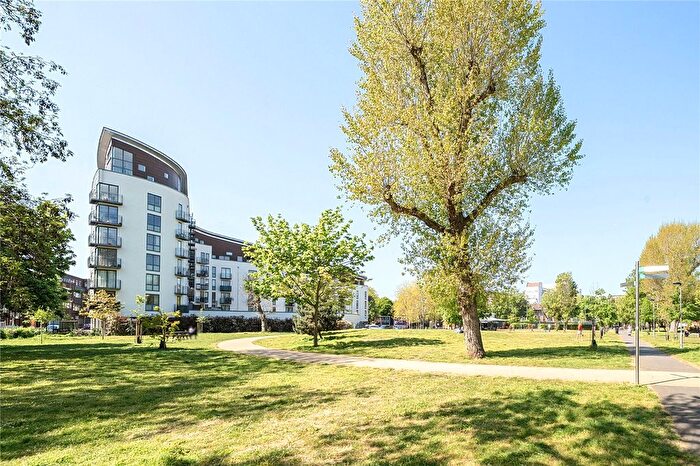 2 Bedroom Flat For Sale In Alscot Road, London, SE1