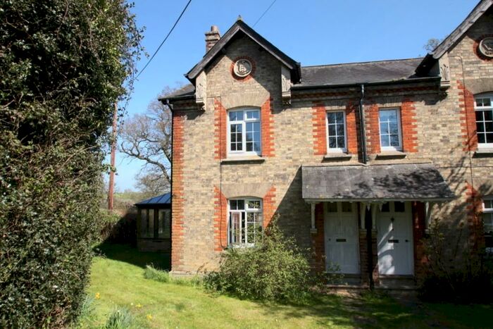 2 Bedroom Semi-Detached House To Rent In Wood End, MK44