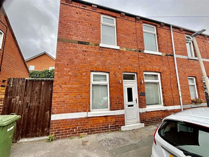 2 Bedroom Semi-Detached House To Rent In Ewart Street, Scarborough, YO12