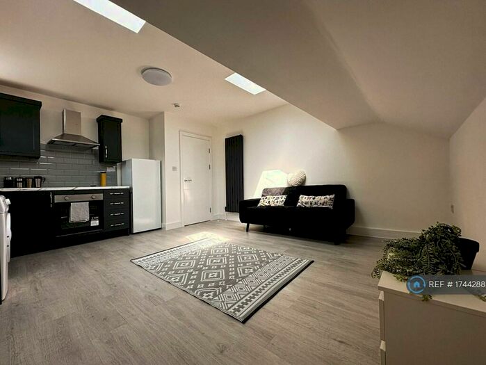 1 Bedroom Flat To Rent In Balmoral Road, Liverpool, L6