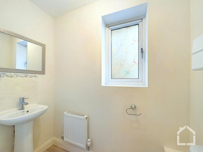 4 Bedroom Link Detached House To Rent In Heren Lane, Whitehouse, MK8