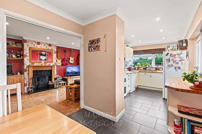 3 Bedroom Semi-Detached House For Sale In Willow Ridge, Turners Hill, RH10