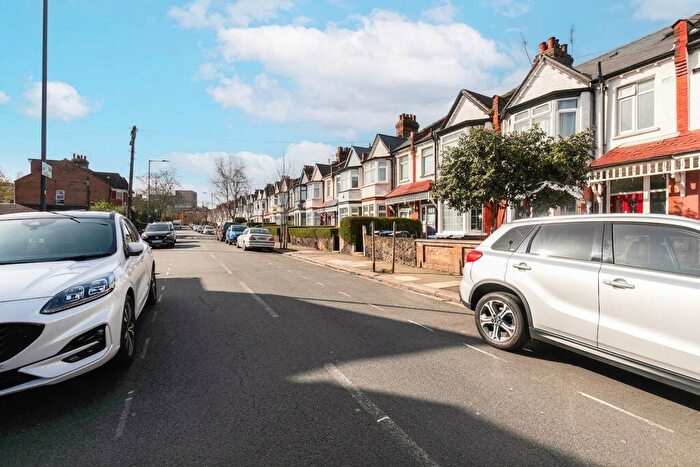 5 Bedroom Flat To Rent In Lancaster Road, London, NW10