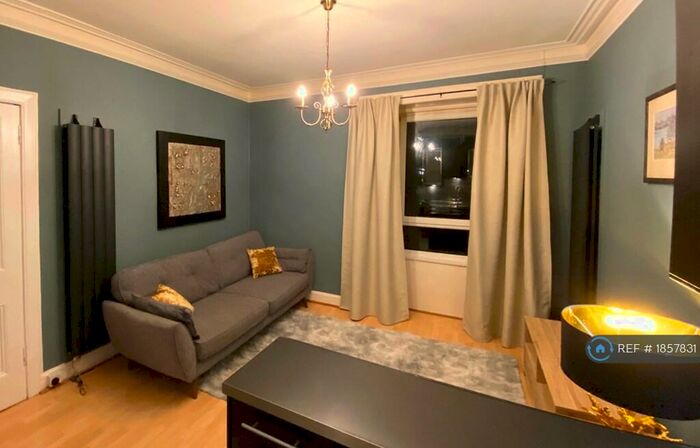 1 Bedroom Flat To Rent In Cathcart Place, Edinburgh, EH11