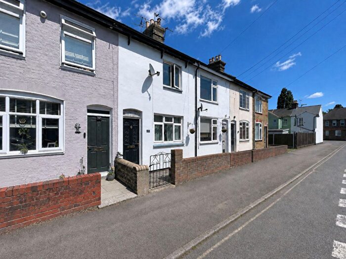 2 Bedroom Terraced House For Sale In Queens Road, Snodland, ME6