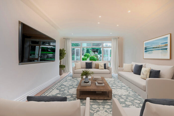 3 Bedroom Flat To Rent In Hamilton Terrace, St John's Wood, NW8