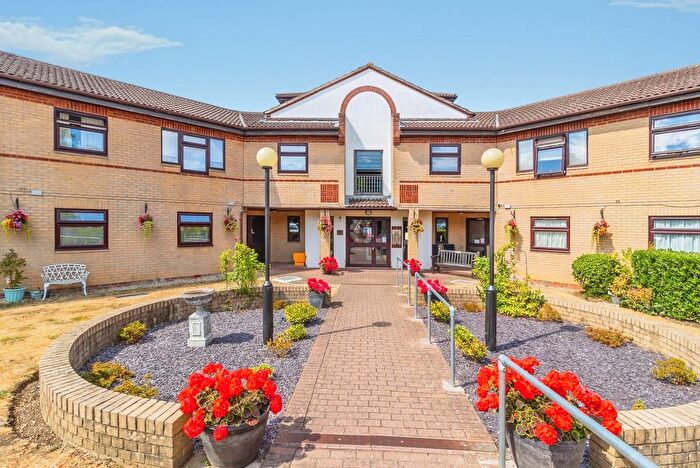 1 Bedroom Flat For Sale In Flintergill Court, Heelands, Milton Keynes, Buckinghamshire, MK13