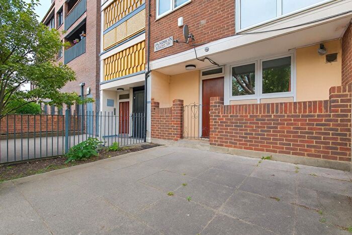 4 Bedroom Flat To Rent In Rounton Road, London, E3