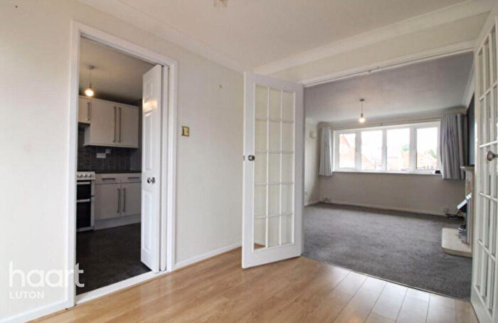 3 Bedroom Semi Detached House To Rent In Leyhill Drive, Luton, LU1