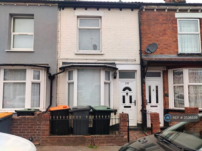 3 Bedroom Terraced House To Rent In Fenlake Road, Bedford, MK42