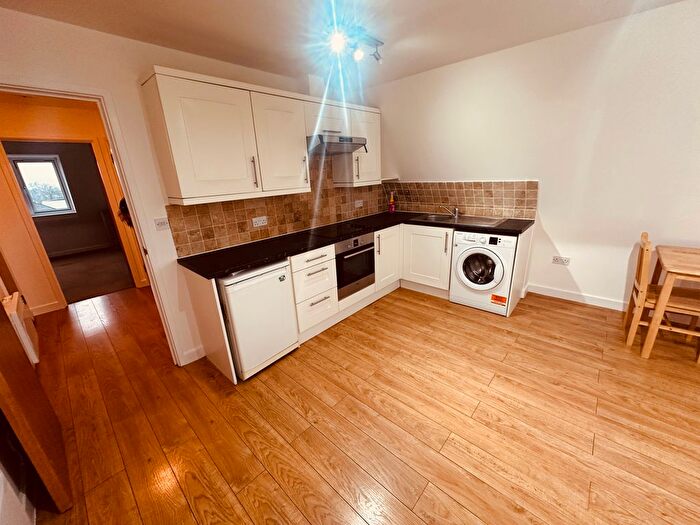 1 Bedroom Flat To Rent In Great North Road, Barnet, EN5