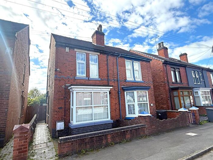 3 Bedroom Semi Detached House For Sale In Eton Road, Burton-On-Trent, DE14