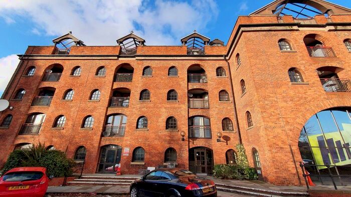 2 Bedroom Flat To Rent In Castle Quay, Manchester, M15