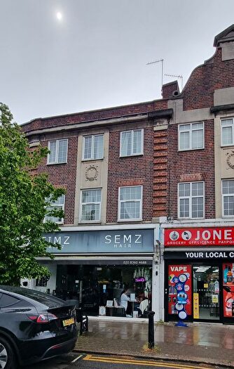 4 Bedroom Terraced House To Rent In Ridge Avenue, London, N21