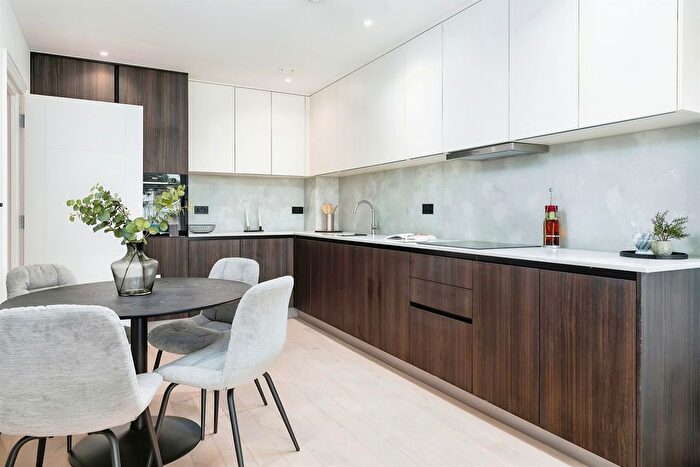 1 Bedroom Flat For Sale In High Road Leyton, London, E10