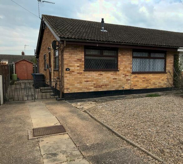 2 Bedroom Semi-Detached Bungalow To Rent In Westwood Avenue, Oulton Broad, NR33
