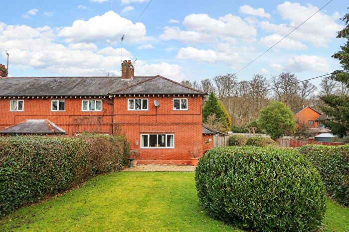 3 Bedroom Semi-Detached House For Sale In Waterworks Road, Otterbourne, SO21