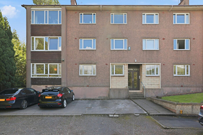 2 Bedroom Flat For Sale In / Cleveden Place, Kelvindale, Glasgow, G12