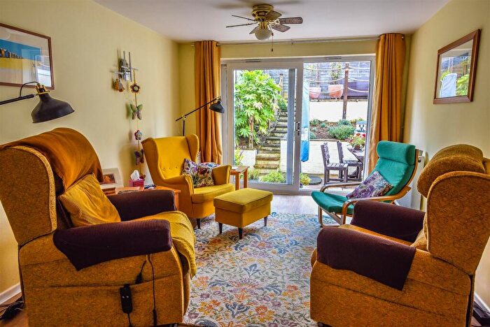 2 Bedroom Semi-Detached Bungalow For Sale In Ryder Close, Cam, GL11