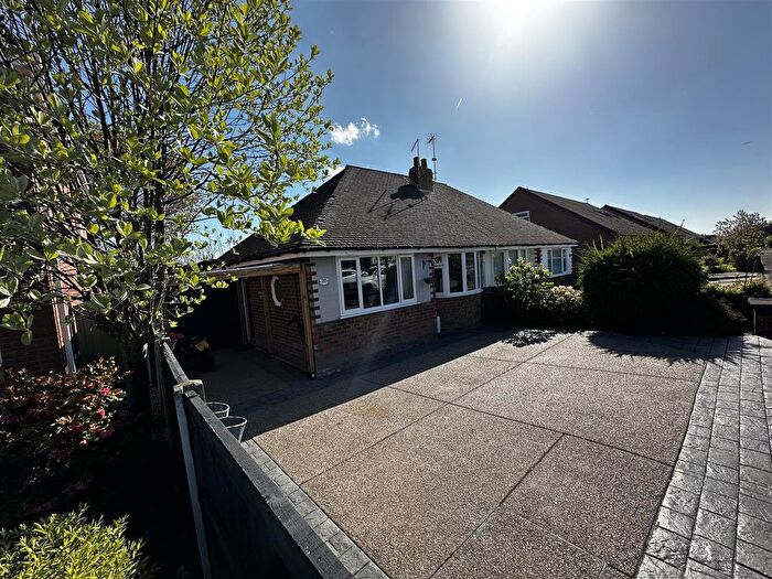 3 Bedroom Semi-Detached Bungalow For Sale In Merlecrest Drive, Tarleton, Preston, PR4