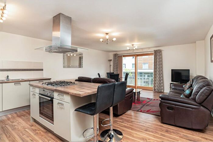 2 Bedroom Flat To Rent In Charlotte Street, Mid Floor, AB25