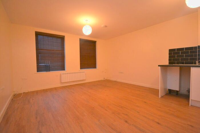 2 Bedroom Flat To Rent In Dunster House, - Dunster Street, Northampton, NN1