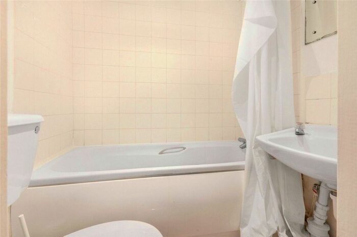 Studio To Rent In Craven Terrace, Lancaster Gate, London, W2