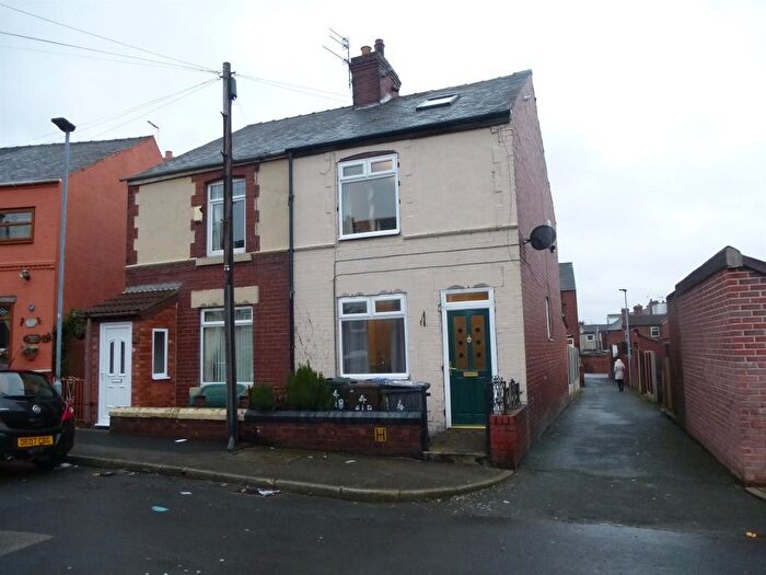 3 Bedroom Semi-Detached House To Rent In Albert Road, Rotherham, South Yorkshire, S63