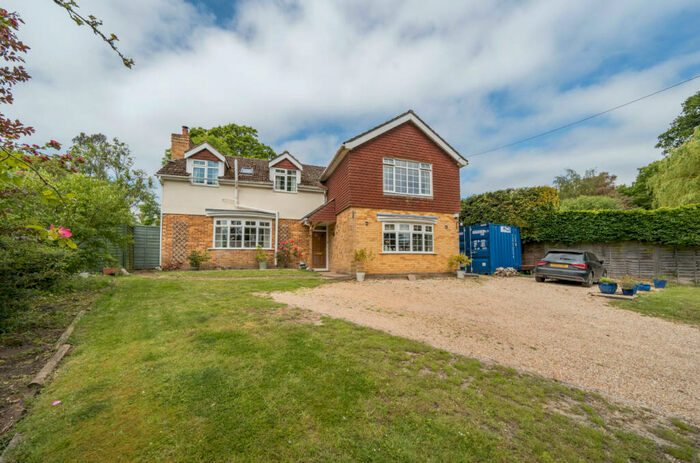 4 Bedroom Detached House For Sale In Braishfield Road, Braishfield, Romsey, Hampshire, SO51