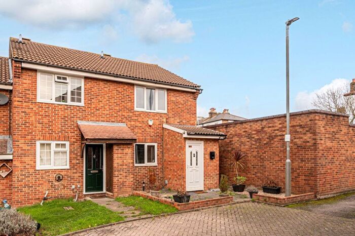 2 Bedroom End Of Terrace House To Rent In St Benets Close, Earlsfield, London, SW17