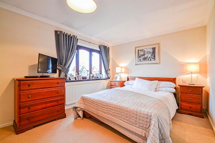 4 Bedroom Detached House For Sale In Thorntree Green, Appleton Thorn, Warrington, WA4