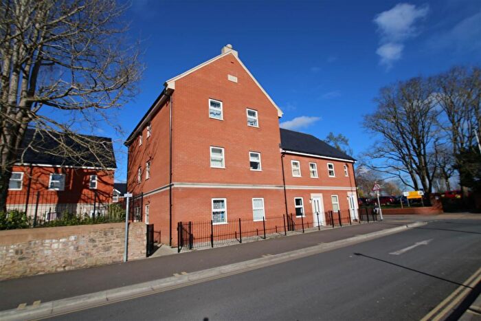 2 Bedroom Flat To Rent In William Street, Tiverton, EX16