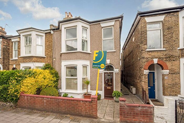 2 Bedroom Flat To Rent In Hartfield Crescent, Wimbledon, London, SW19