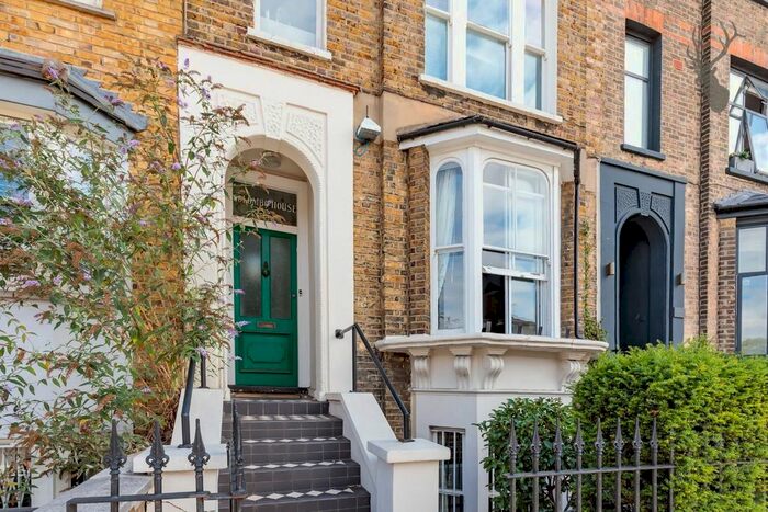 1 Bedroom Flat To Rent In Grove Road, London, E3
