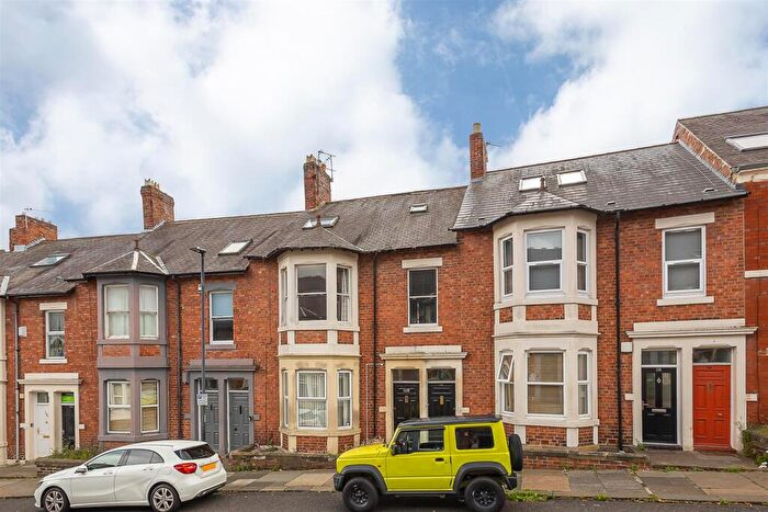 3 Bedroom Flat For Sale In Grosvenor Road, Jesmond, Newcastle Upon Tyne, NE2