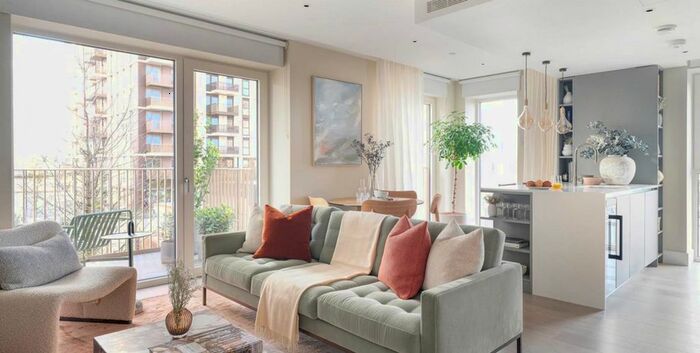 2 Bedroom Flat To Rent In Cassini Tower, White City Living, W12