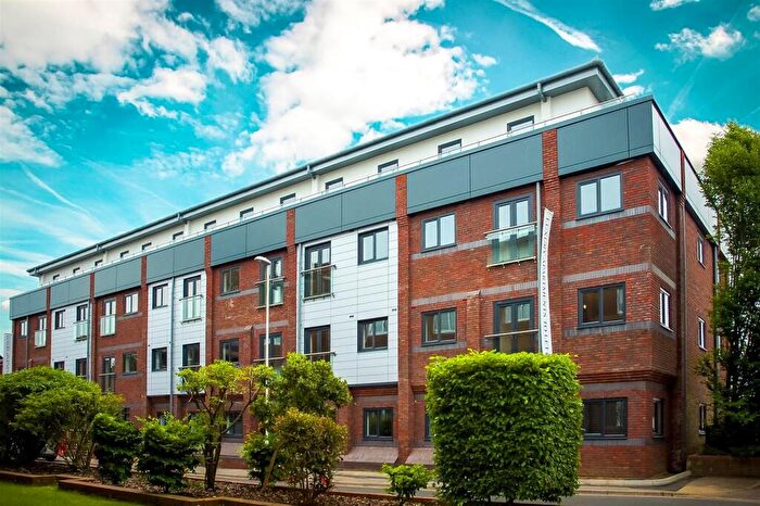 1 Bedroom Flat To Rent In Cantelupe Road, East Grinstead, RH19