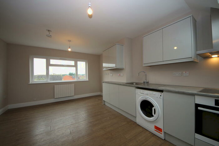 Studio To Rent In Kingston Road, New Malden, KT3