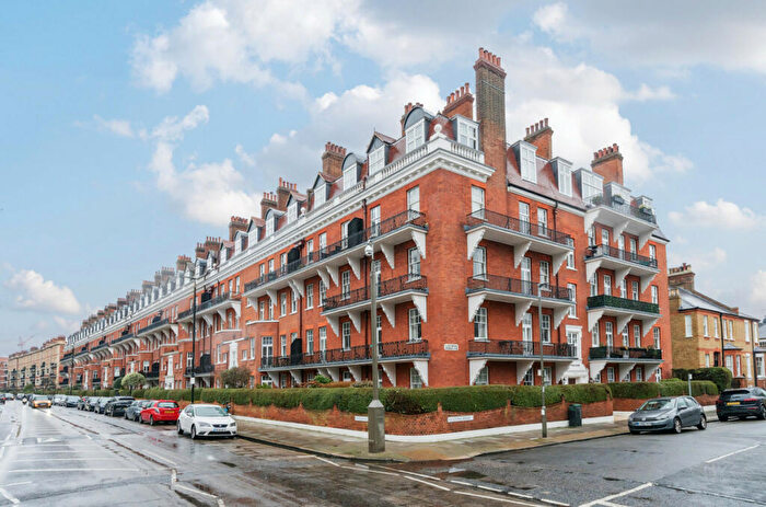 1 Bedroom Apartment To Rent In Prince Of Wales Drive, London, SW11