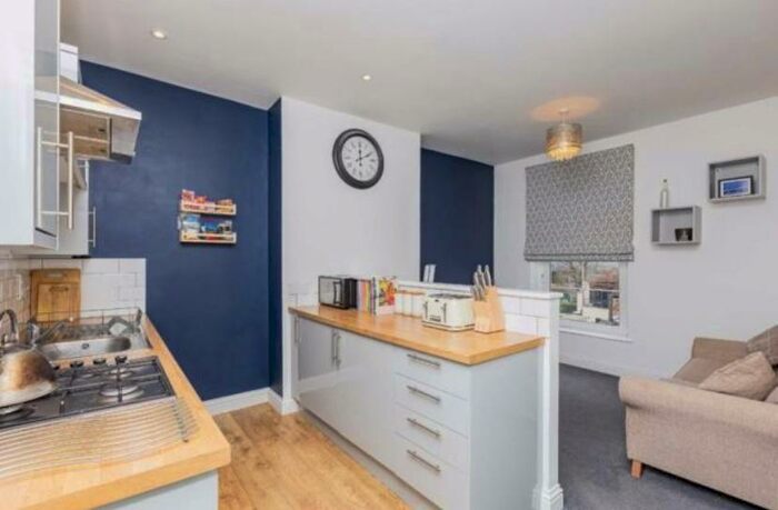 2 Bedroom Flat To Rent In Gloucester Road North, Filton, Bristol, BS34