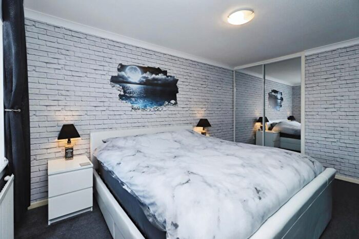 3 Bedroom End Of Terrace House For Sale In Beath View, Dunfermline, Fife, KY11