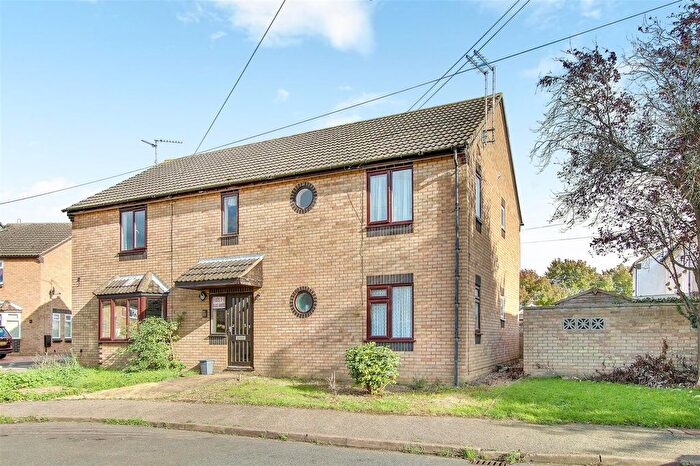 1 Bedroom Flat To Rent In Park Road, Ramsey, Huntingdon, PE26