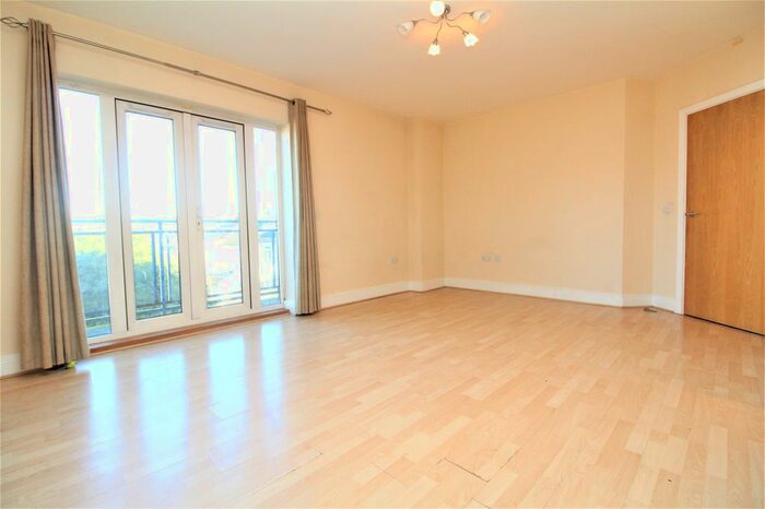 2 Bedroom Flat To Rent In Fairfield Road, Beckenham, BR3