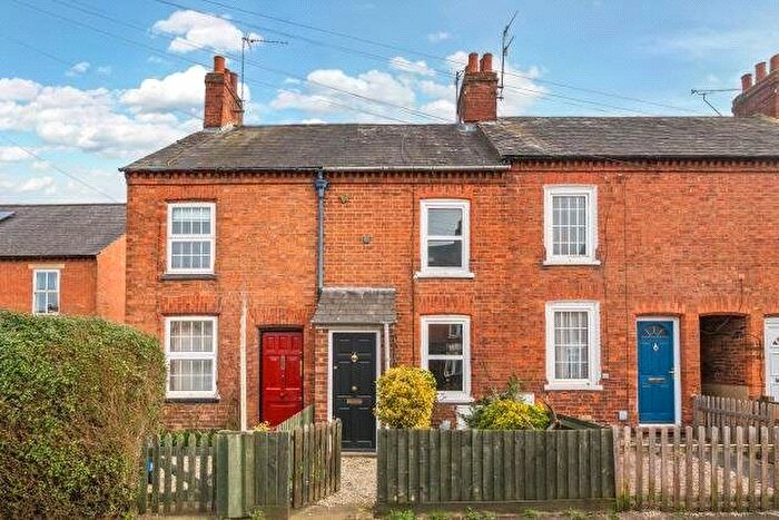 2 Bedroom Terraced House To Rent In East Street, Banbury, OX16