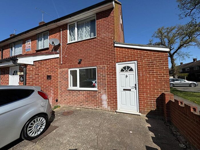 Studio To Rent In The Hovel, Crawley, RH10