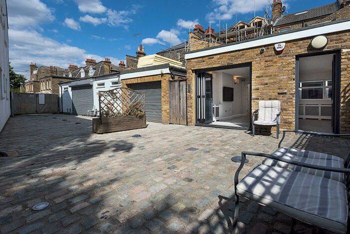1 Bedroom Ground Maisonette To Rent In Wades Hill, London, N21