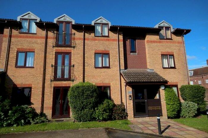 1 Bedroom Flat To Rent In Westlands, RH13