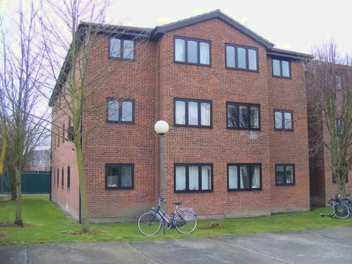 2 Bedroom Apartment To Rent In Speedwell Close, Cambridge, CB1